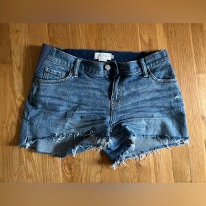Hatch maternity denim jean shorts size 25
